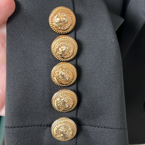 Basic Black Blazer With metal buttons - Picture 5 of 9